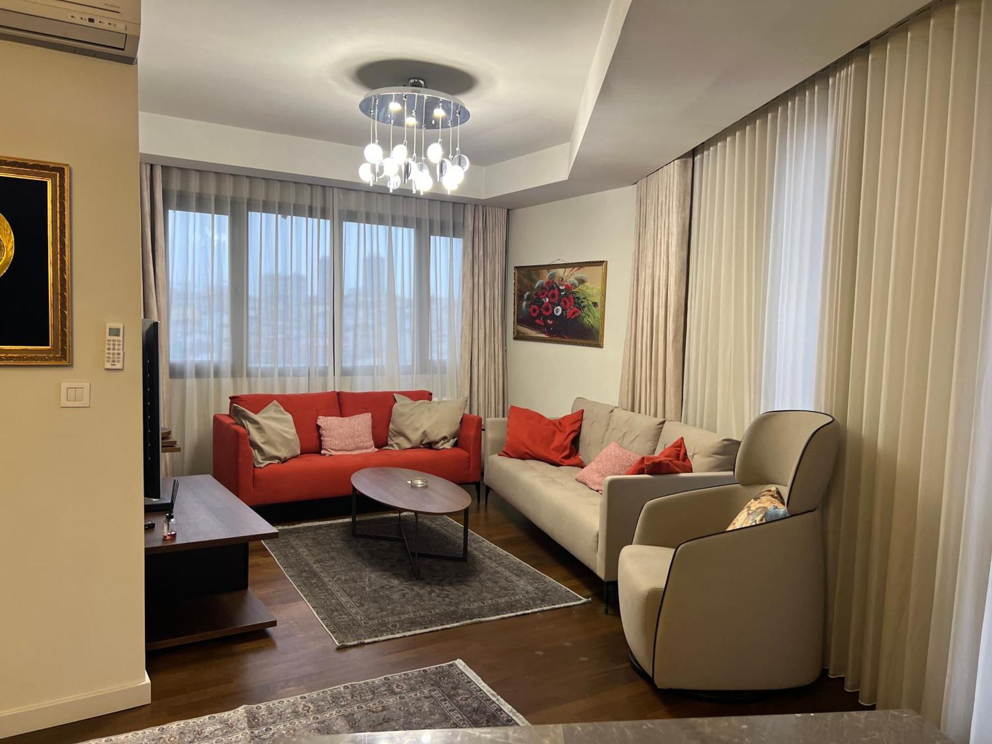 Apartment 4+1 *